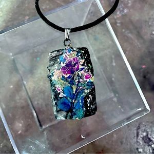 Semi-Holographic Floral Pendant Necklace